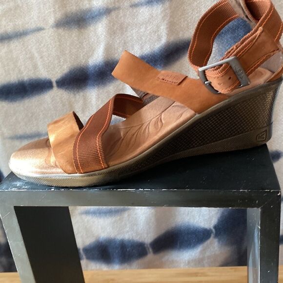 Keen leather and nylon sandal with buckle ankle strap - Picture 5 of 5